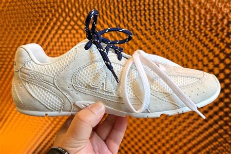 miu miu new balance 價格|New Balance X Miu Miu 530 SL皮革运动鞋.